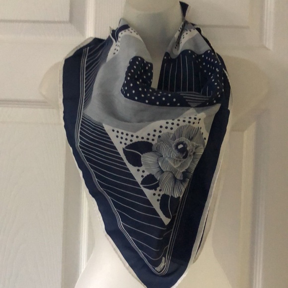 VTG Robinson Golluber Patchwork square scarf Blue White - Picture 1 of 10